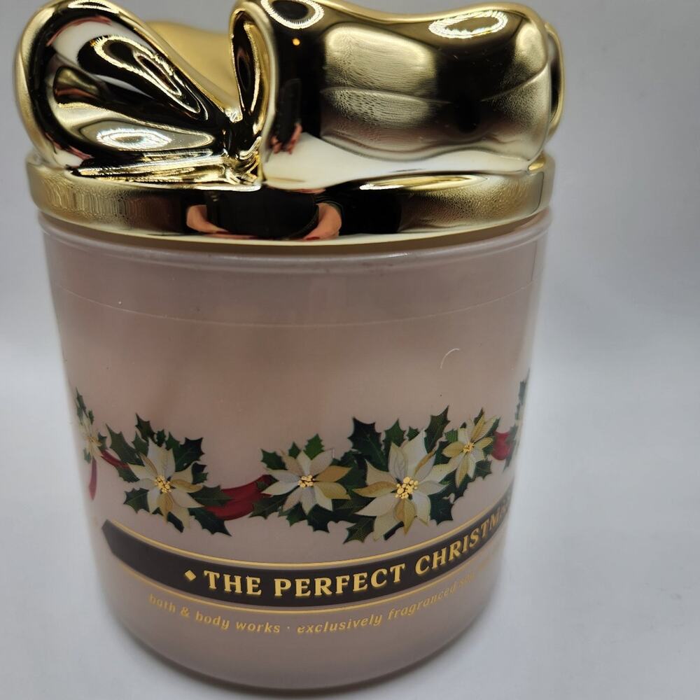 Bath and Body Works The Perfect Christmas Bow Lid 3 Wick Candle